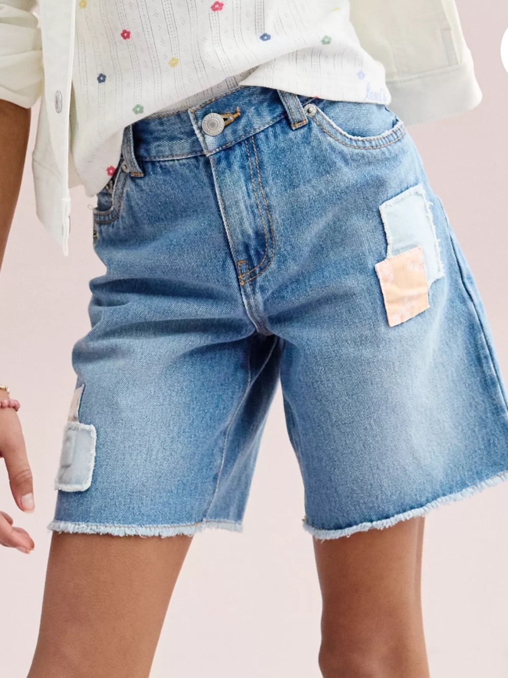 Levi’s embroidered patchwork girls skater denim Bermuda shorts 6” inseam size 6x